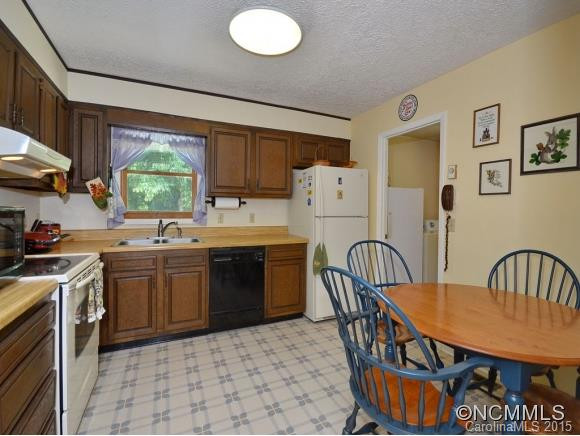 239 CARNELIAN DR - Photo 4