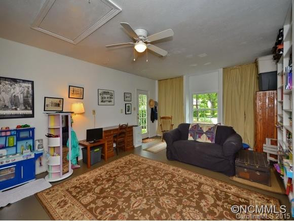 43 SAREVA PLACE - Photo 15