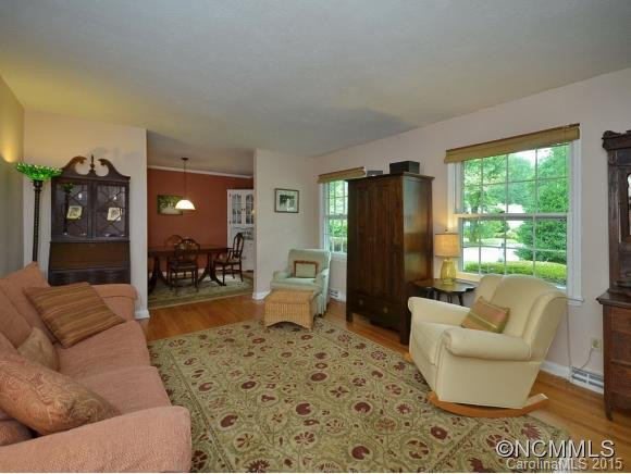 43 SAREVA PLACE - Photo 4