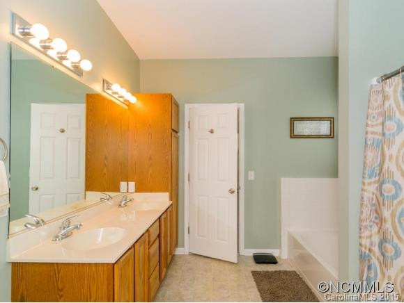 115 Rotunda Circle - Photo 17