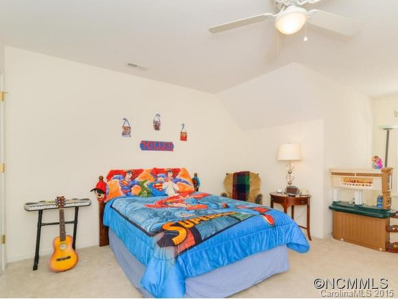 115 Rotunda Circle - Photo 18