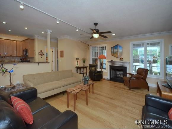 226 BULL CREEK RD - Photo 2
