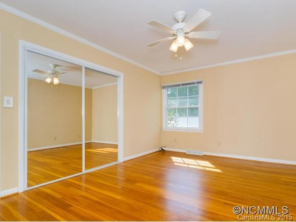 111 Castlerock Dr - Photo 10