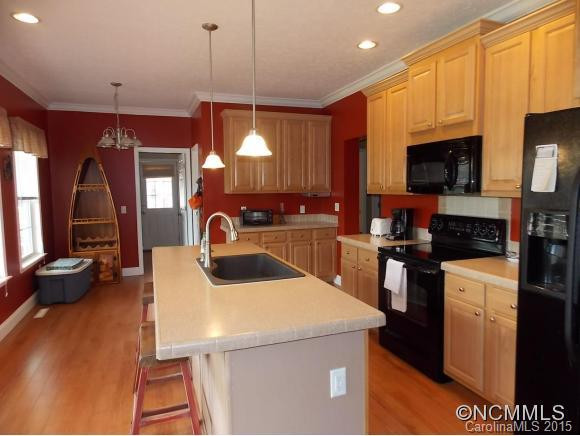 43 Caleb Dr. - Photo 5