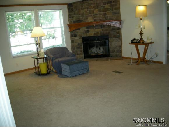 604 Paisley Ct. - Photo 3