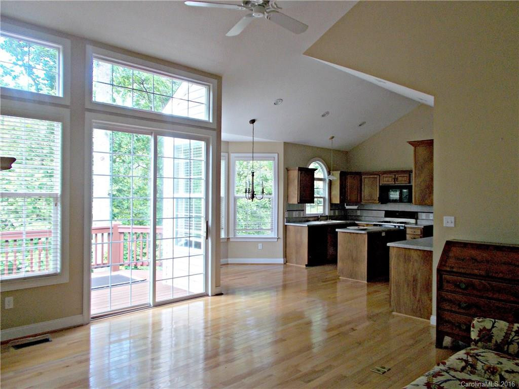 118 Petunia Lane - Photo 4