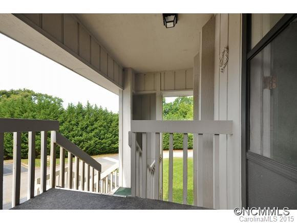 802 Abbey Circle - Photo 2