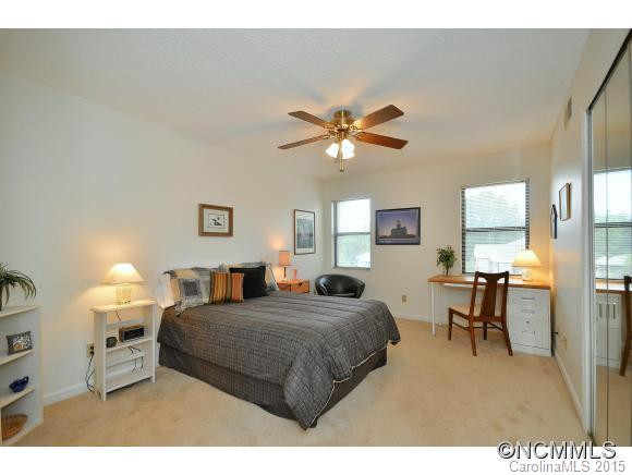 802 Abbey Circle - Photo 11
