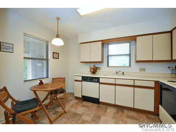 802 Abbey Circle - Photo 6