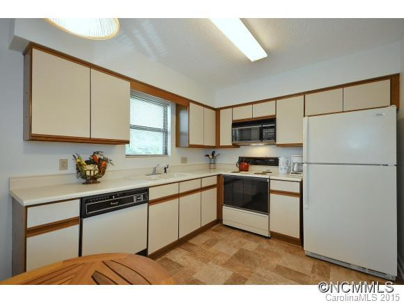 802 Abbey Circle - Photo 7