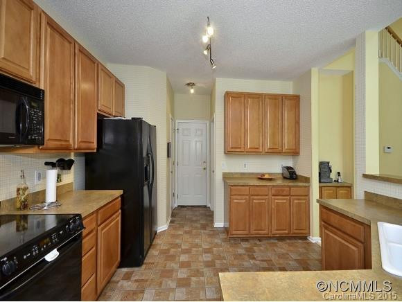196 RIVERBIRCH DRIVE - Photo 5