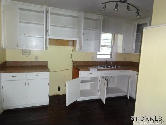 54 Clarence Hall Rd - Photo 3