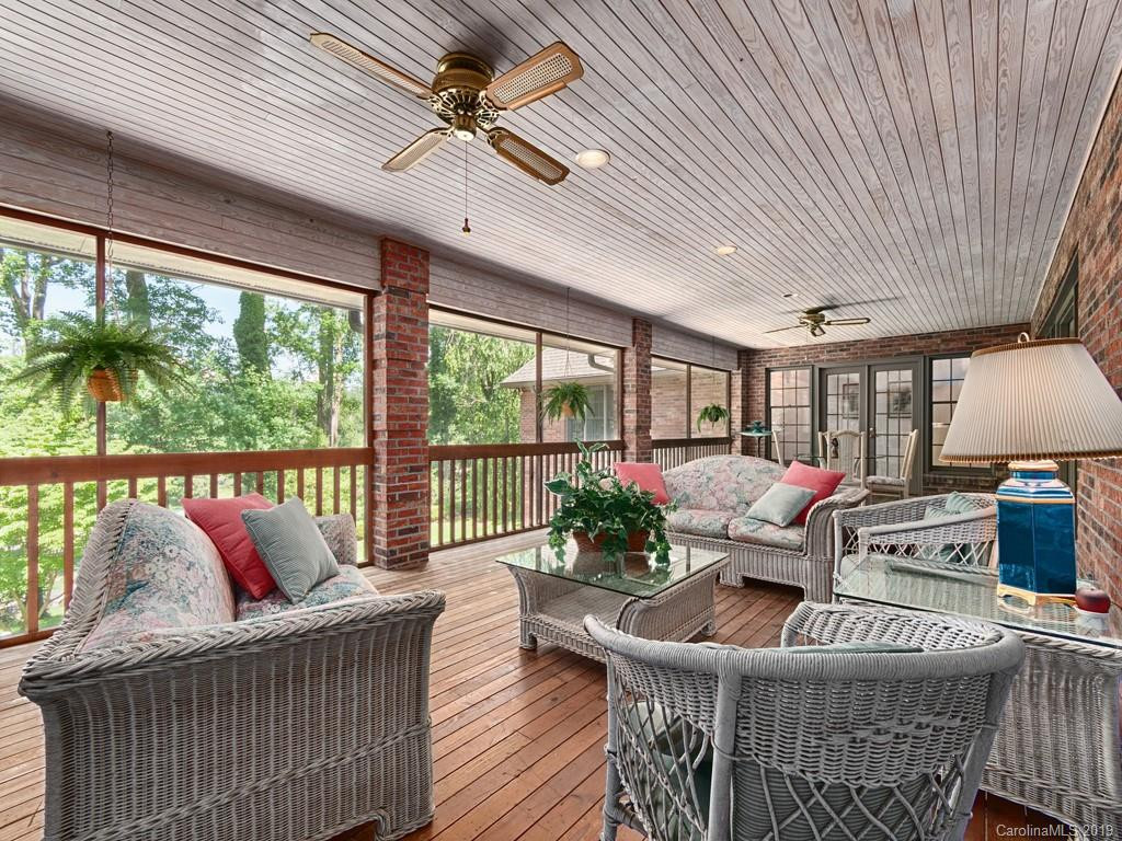 23 EASTWOOD Road - Photo 13