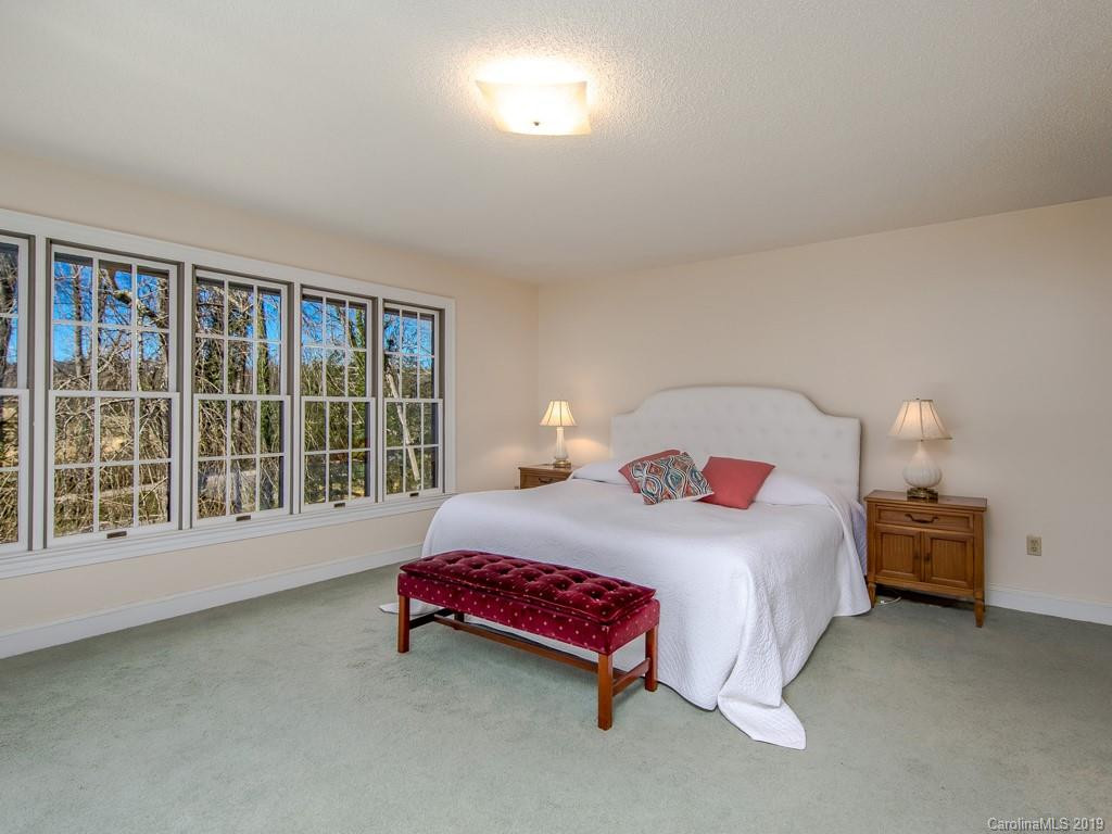 23 EASTWOOD Road - Photo 17