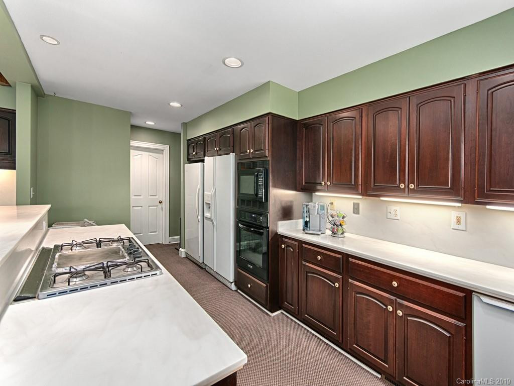 23 EASTWOOD Road - Photo 21