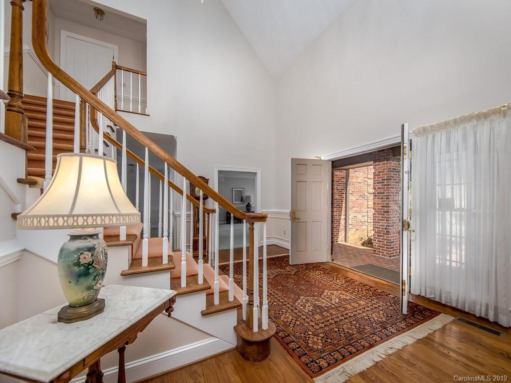 23 EASTWOOD Road - Photo 5