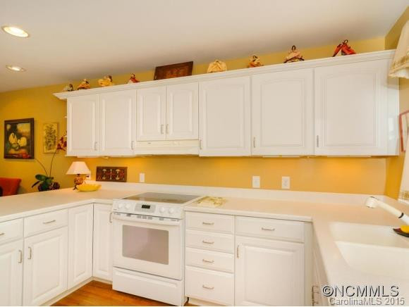 556 Crowfields Lane - Photo 11