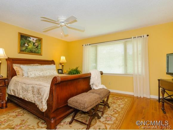 556 Crowfields Lane - Photo 14