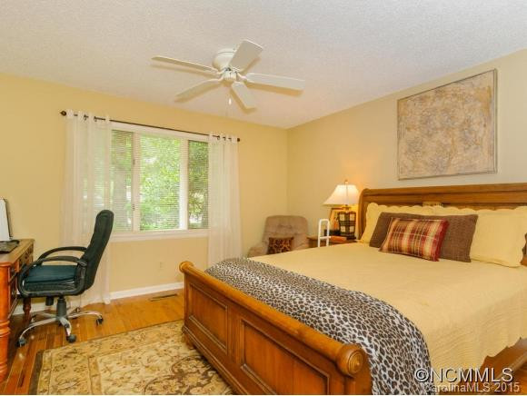 556 Crowfields Lane - Photo 18