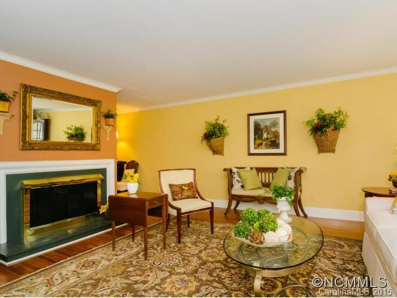 556 Crowfields Lane - Photo 3
