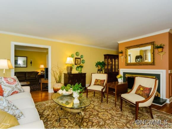 556 Crowfields Lane - Photo 8