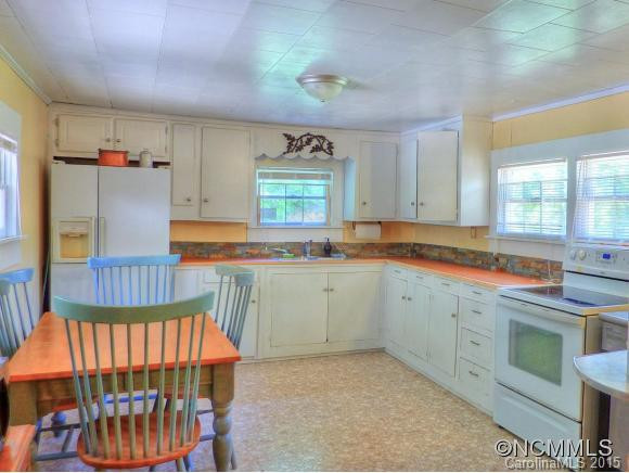 395 BUFFALO CREEK ROAD - Photo 9