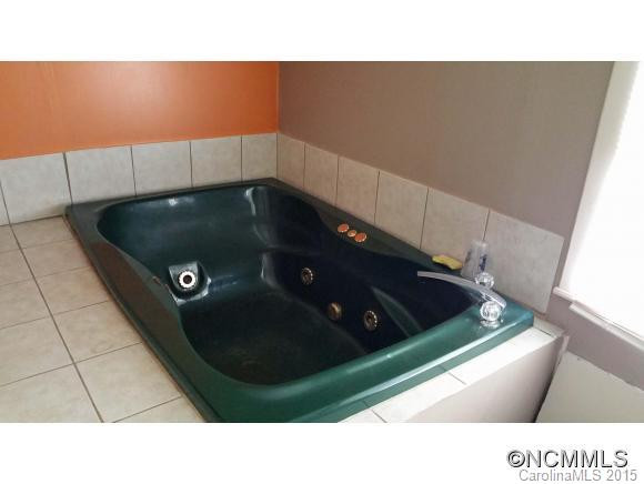 16 Wood Avenue - Photo 8