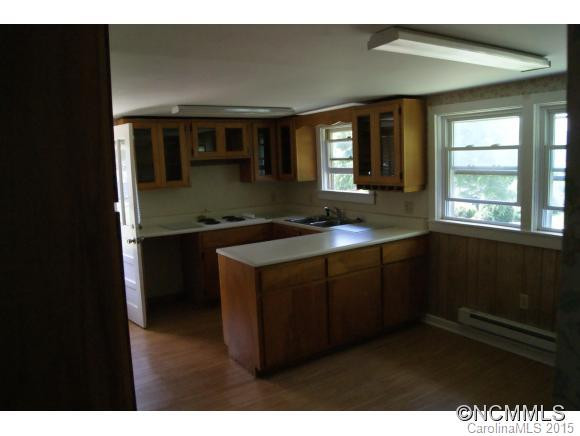 19 Spruce Street - Photo 4