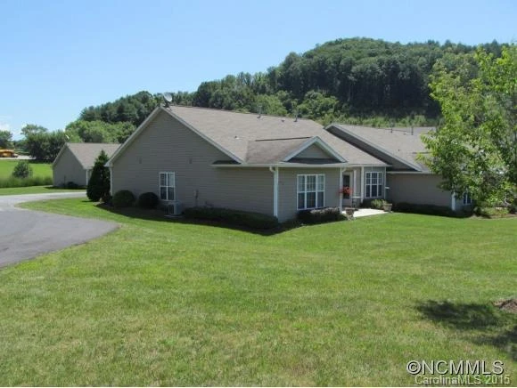 305 CASTLE CREEK DRIVE