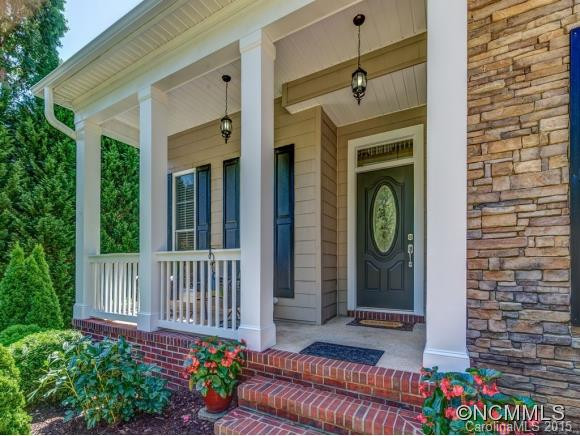 1052 Columbine Road - Photo 2