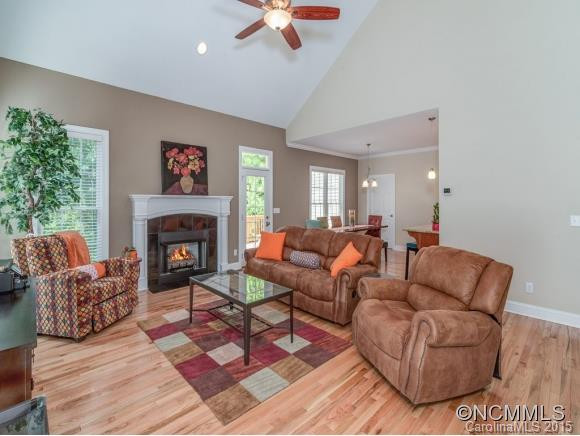 1052 Columbine Road - Photo 3