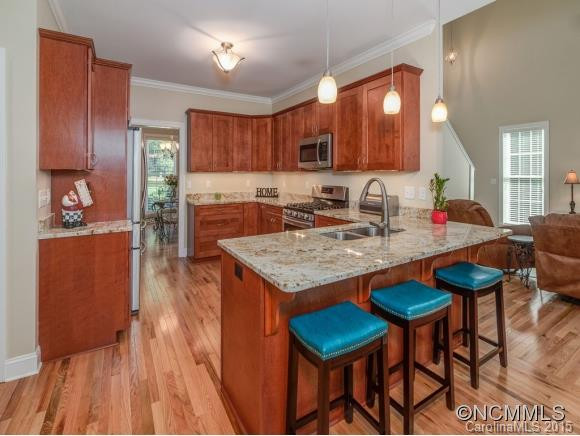 1052 Columbine Road - Photo 7
