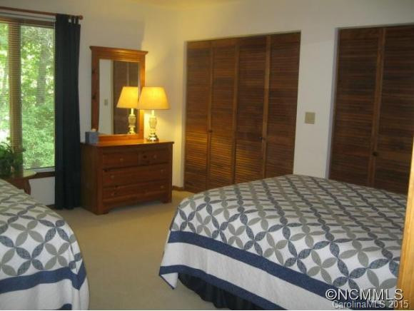 346 Surrey Lane - Photo 16