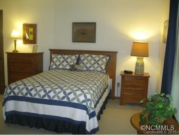 346 Surrey Lane - Photo 17