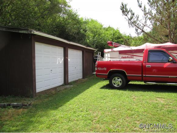 8 Naomi Drive - Photo 18