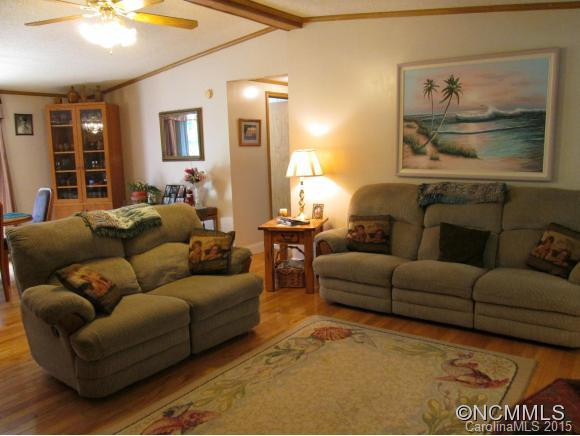 8 Naomi Drive - Photo 3
