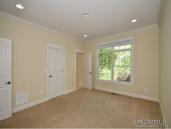 504 CLAREMONT  DRIVE - Photo 18