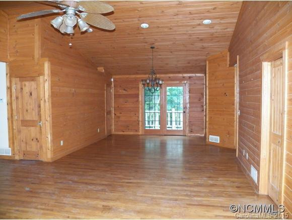 635 DILLARD AVENUE - Photo 3
