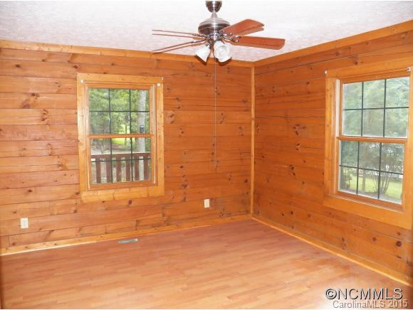 635 DILLARD AVENUE - Photo 7