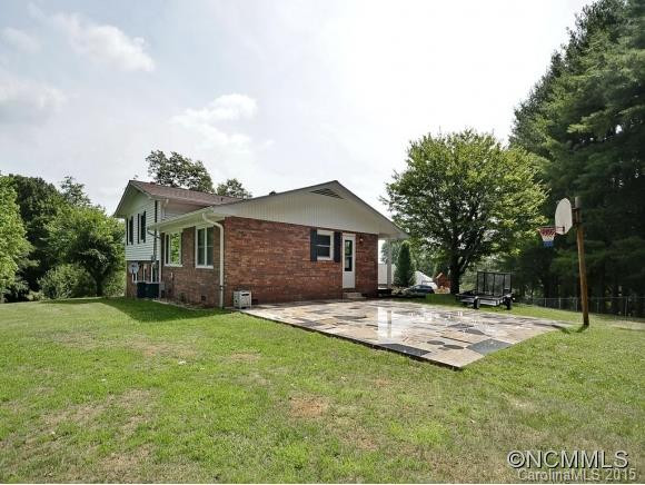 21 APPLE LANE - Photo 16