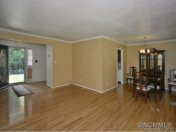 21 APPLE LANE - Photo 3