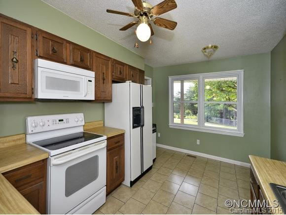 21 APPLE LANE - Photo 5