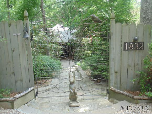 1832 Upper Ridgewood Blvd - Photo 3