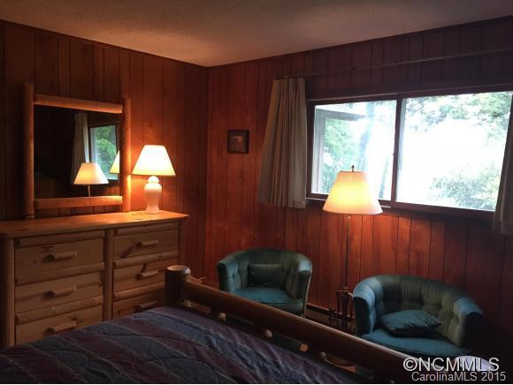 1065 Oakridge Lane - Photo 8