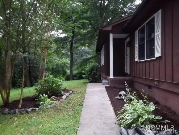 4 Maple Leaf Drive - Photo 2