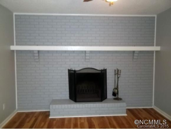 4 Maple Leaf Drive - Photo 4