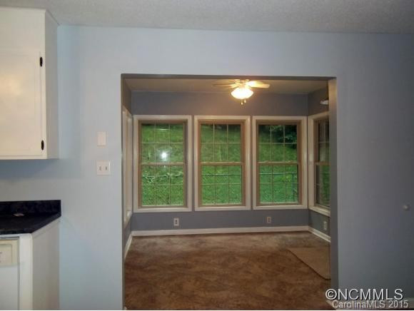 4 Maple Leaf Drive - Photo 9