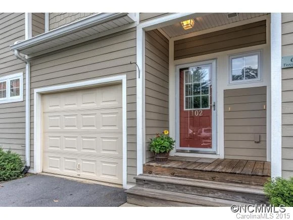 64 Foxden Drive #102