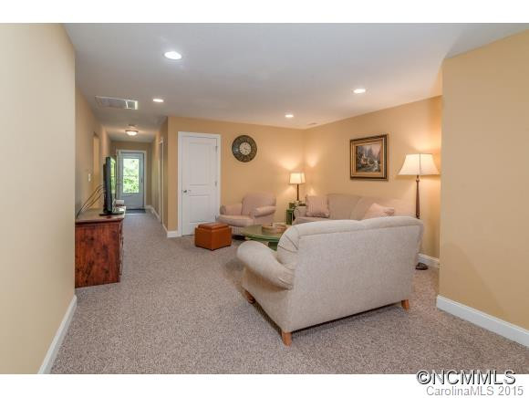 64 Foxden Drive #102 - Photo 16
