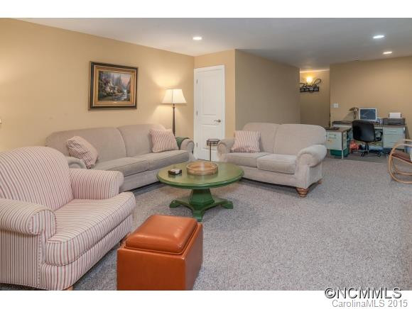 64 Foxden Drive #102 - Photo 17